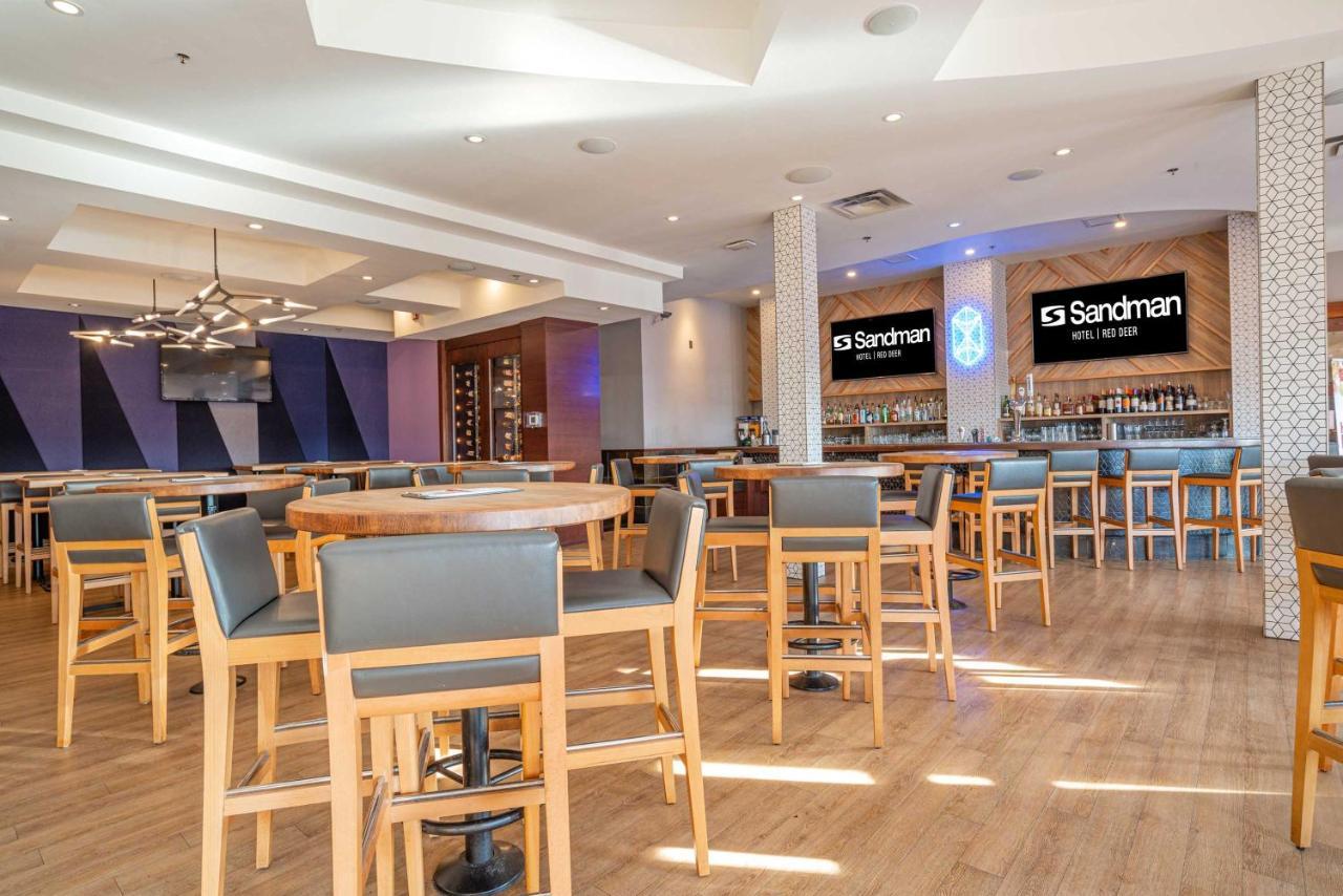 Sandman Hotel Red Deer Bagian luar foto