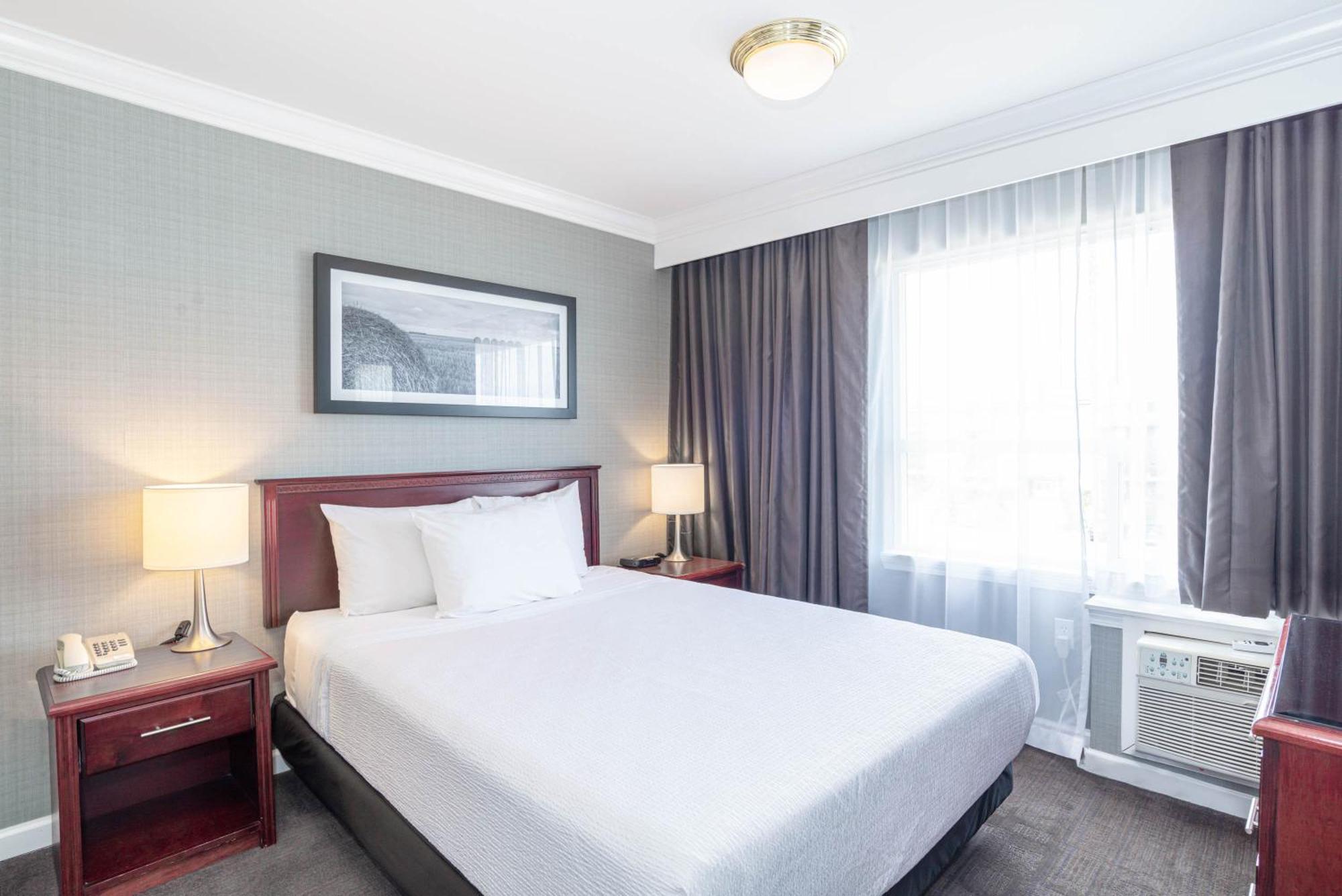 Sandman Hotel Red Deer Bagian luar foto