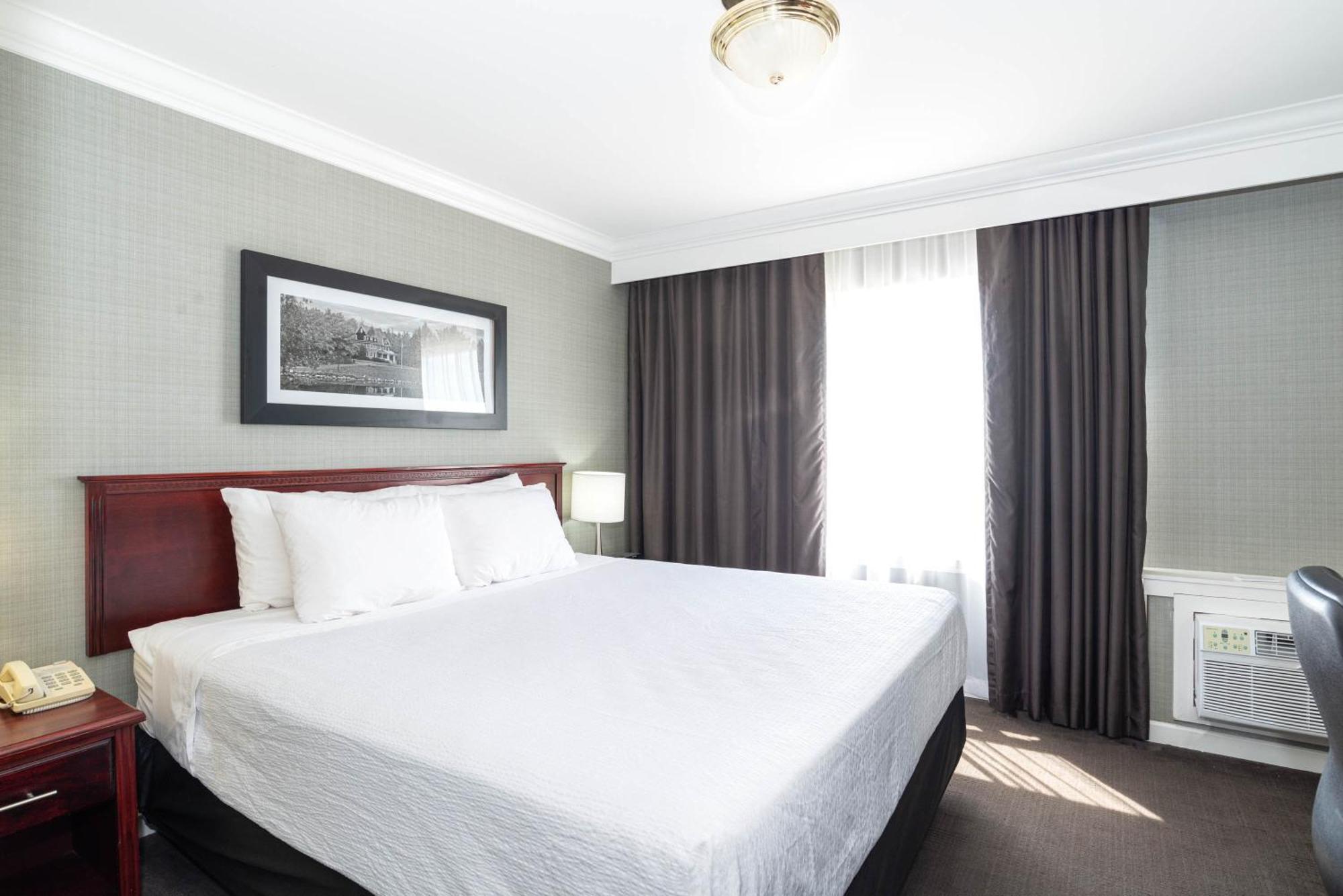Sandman Hotel Red Deer Bagian luar foto