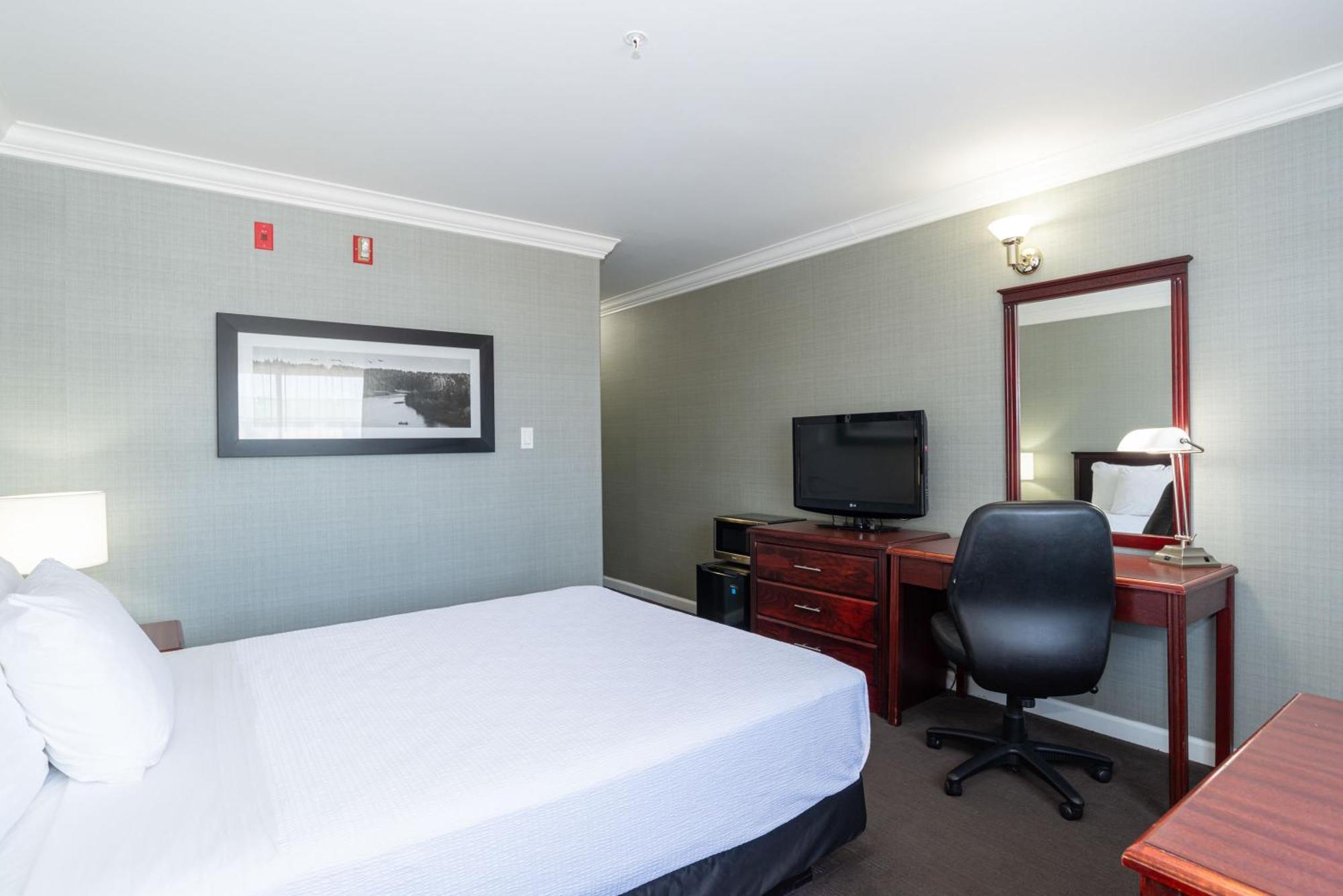 Sandman Hotel Red Deer Bagian luar foto